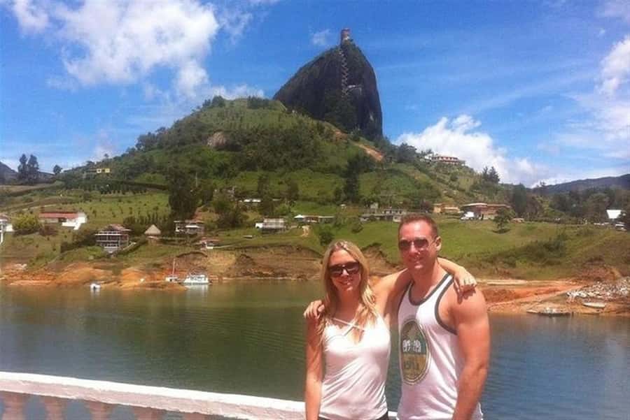 Medellín: Full Day Private Pablo Escobar Tour incl. Guatape - Why this tour needs a careful tone