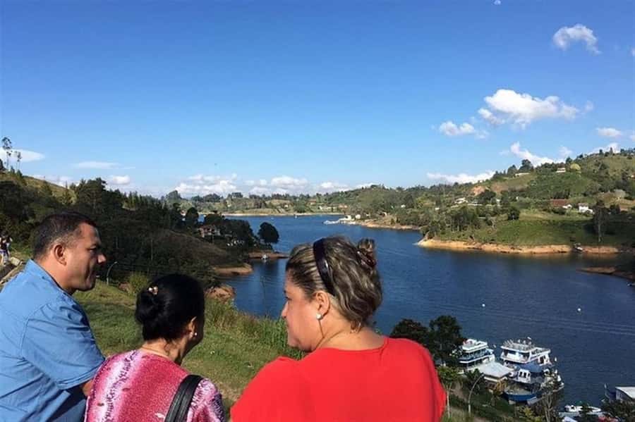 Medellín: Full Day Private Pablo Escobar Tour incl. Guatape - A full day in a private vehicle