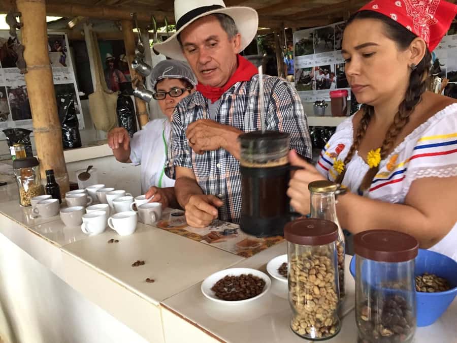 Medellín: Guatape Village with Coffee and Fruit Tasting Tour - Key points to know before booking