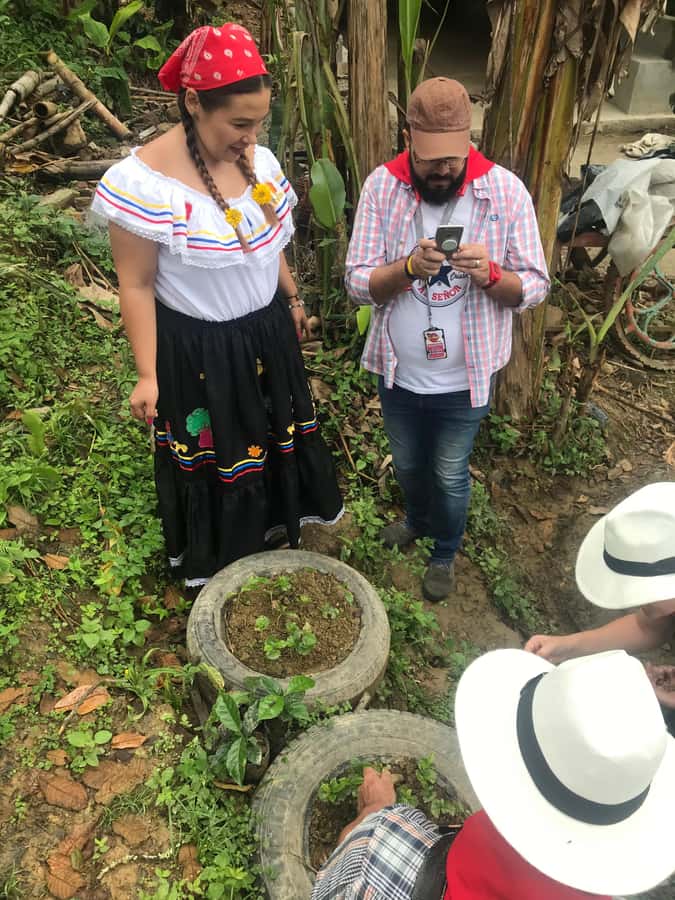 Medellín: Guatape Village with Coffee and Fruit Tasting Tour - Should you book the Medellín to Guatapé tour?