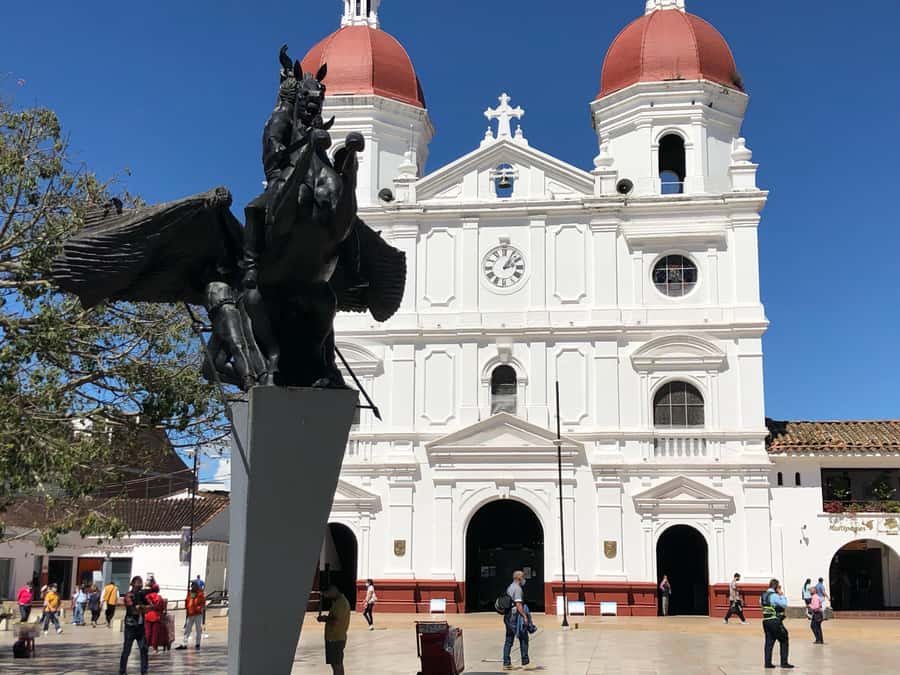 Medellín: Half-Day Private Colonial Towns Tour - El Retiro, the first colonial stop