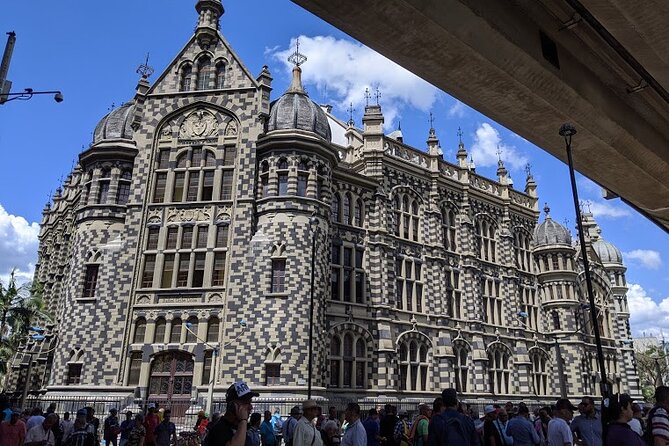 Medellin Historic Walking Tour with Expert Guide - Parque San Antonio and the Birds of Peace