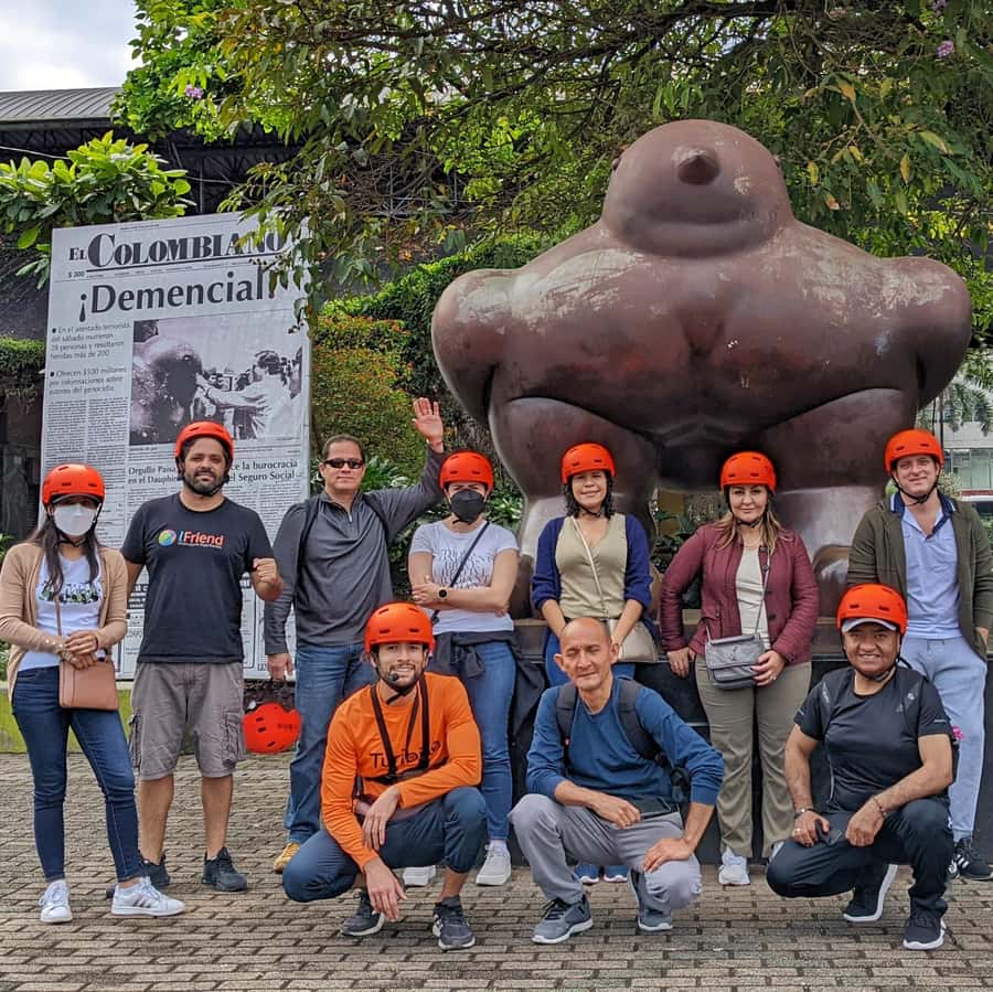 Medellín: History & Local Life Essentials Tour on an E-Bike - Parque de las Luces and the city’s public spaces
