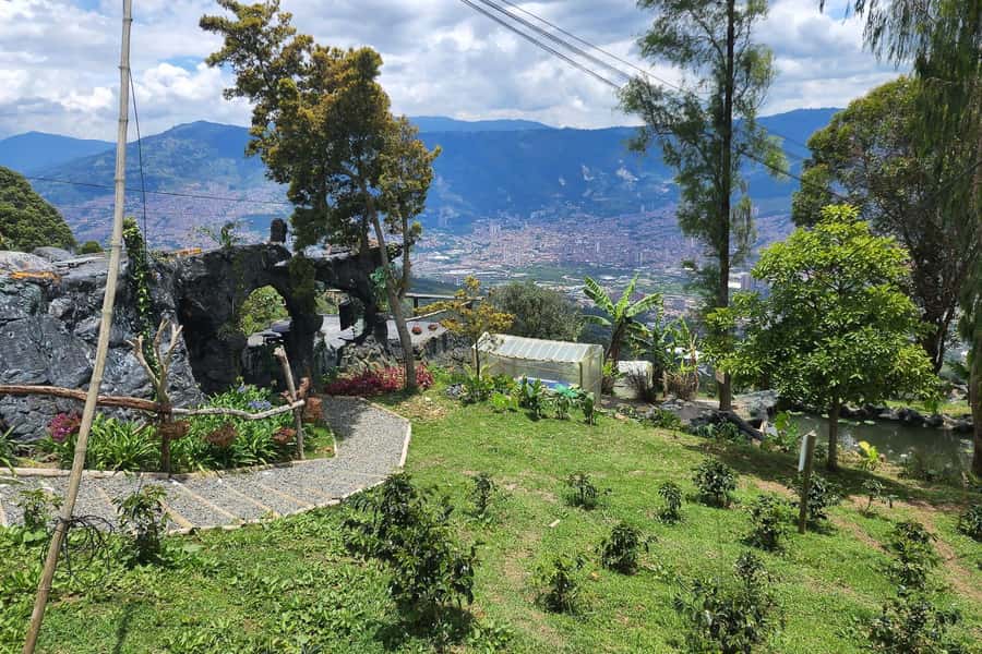 Medellin: Horseback Riding Coffee Farm Tour with Coffee Spa - The Coffee Spa: Steam, Cold Water, and Massage