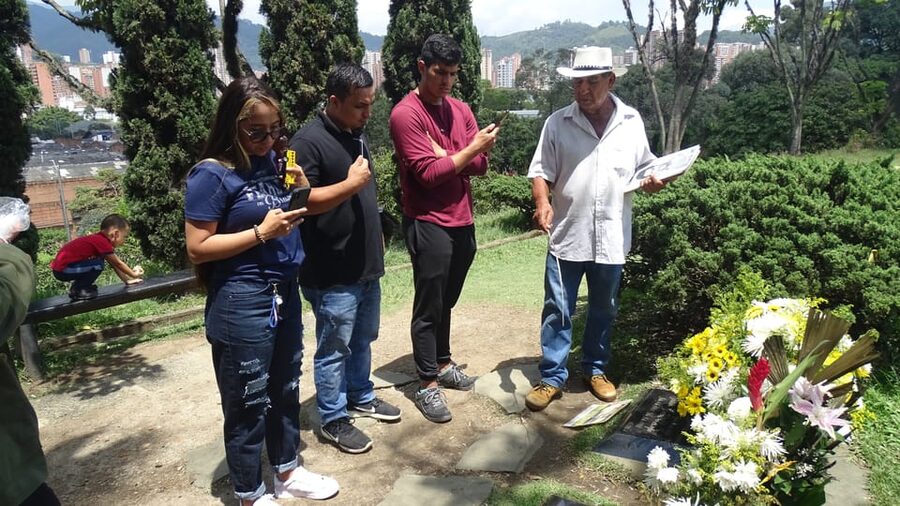 Medellin: In the footsteps of Pablo Escobar through the city - A Medellín neighborhood beyond the headlines