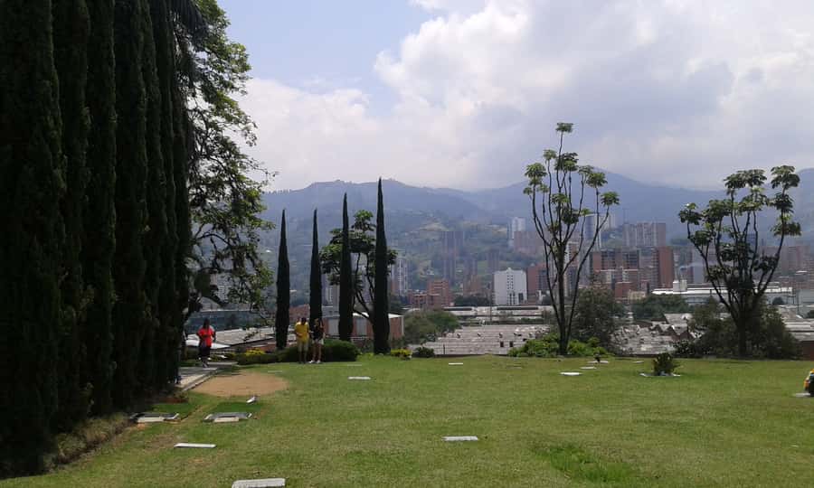 Medellín: Pablo Escobar Jail Private Tour - Why this Medellín tour is different