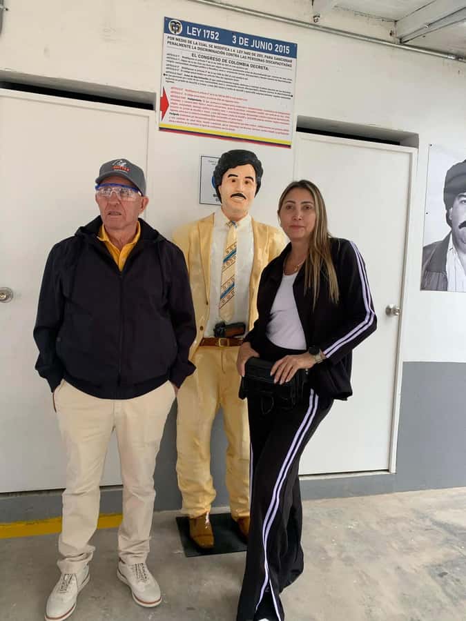 Medellin: Pablo Escobar Museum with Roberto Escobar … - Souvenirs, Signatures, and Photo Opportunities