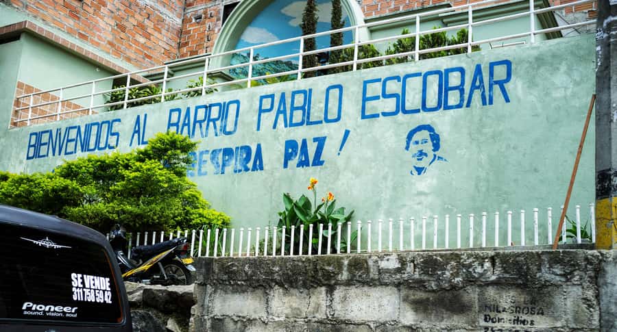 Medellin: Pablo Escobar's Dark History Guided Tour - Why this tour matters in Medellín
