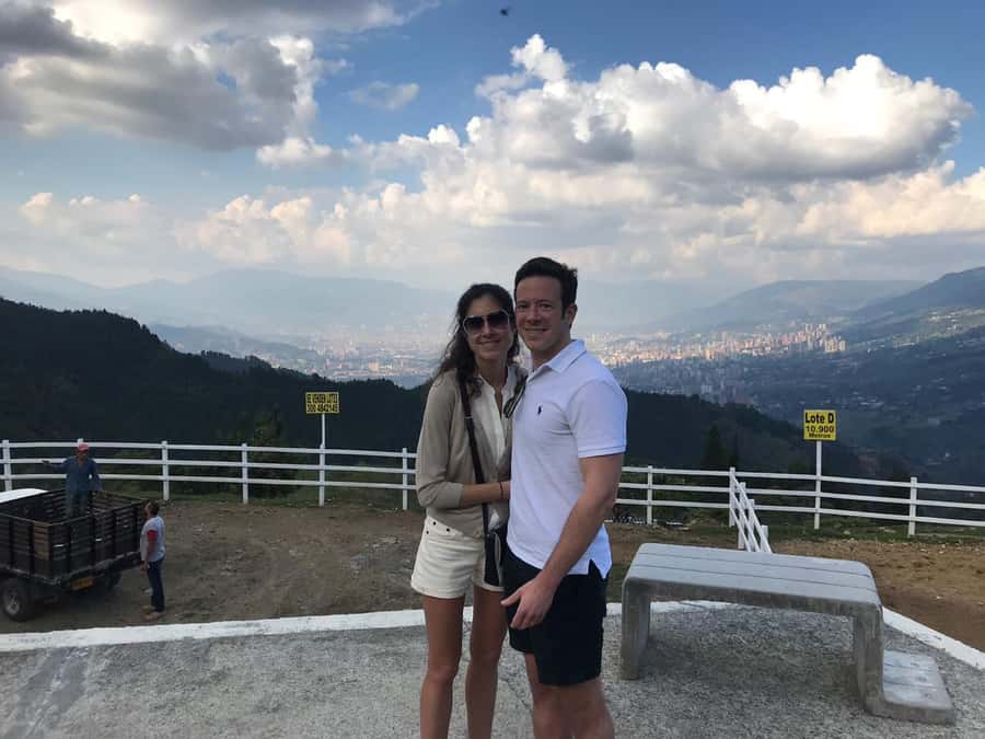 Medellin: Pablo Escobar Tour by Ex-Cop - Montesacro Cemetery and the end of the mafia era