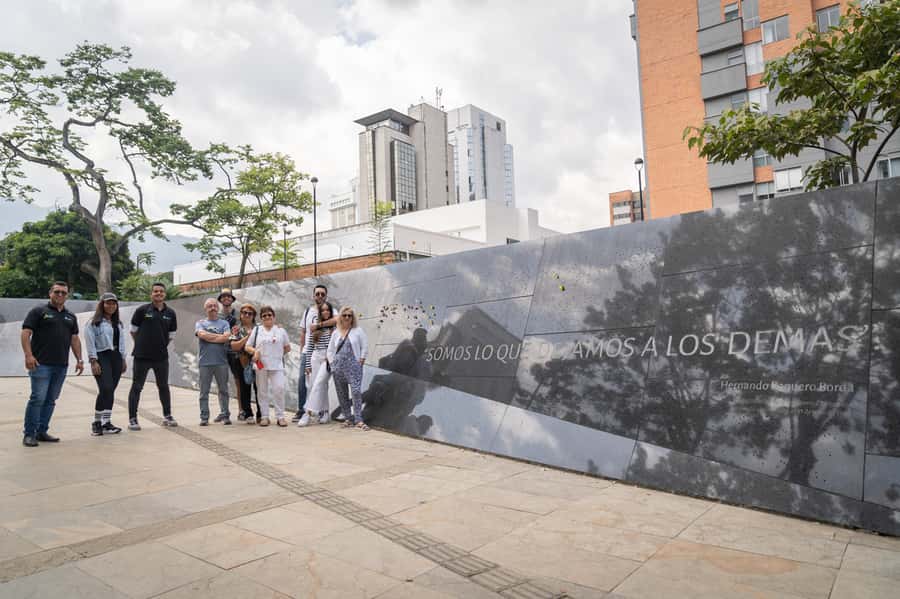 Medellín: Pablo Escobar Tour with Guide and Transportation - What this tour is really about