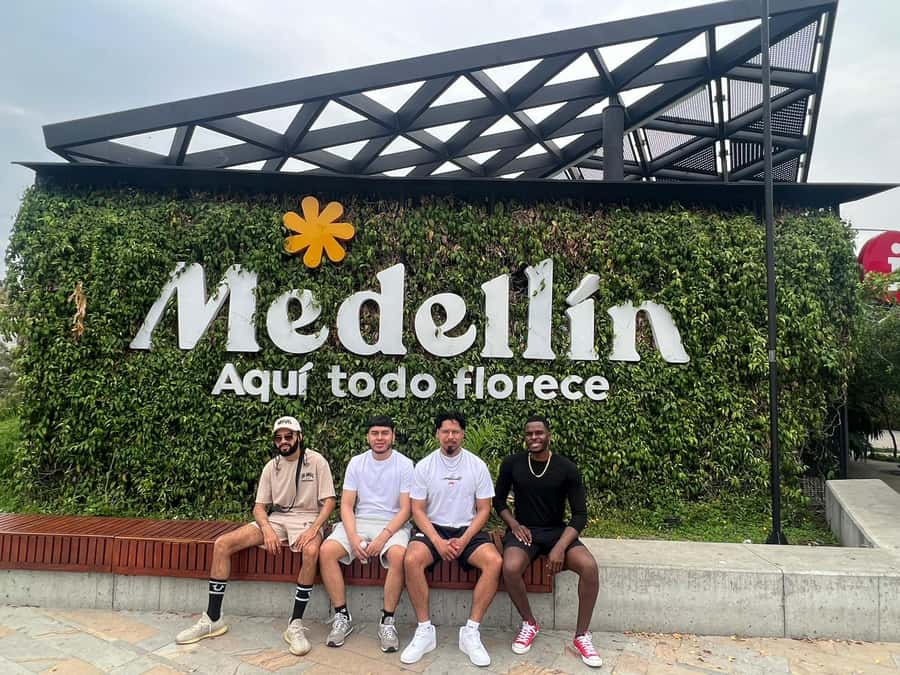 Medellin: Pablo Escobar y City Tour privado. 2 tours en 1 - Key points to know before booking