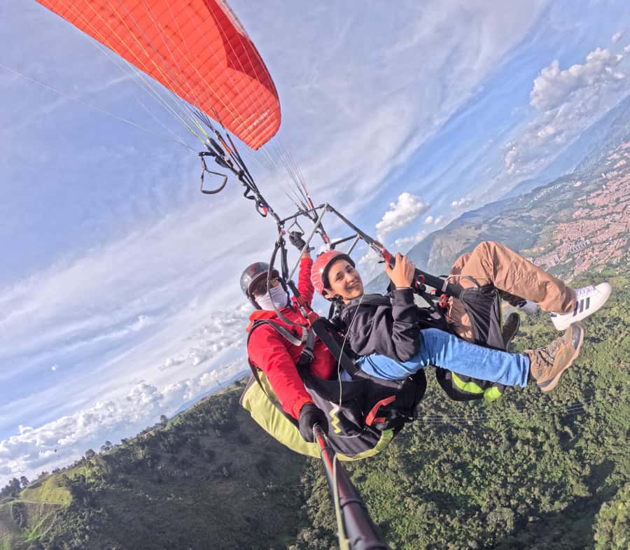 Medellin: Paragliding flight with GoPro photos and videos - Key points to know before you book
