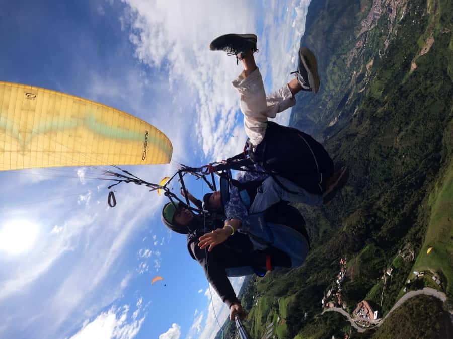 Medellin: Paragliding flight with GoPro photos and videos - Choosing between the two certified runways