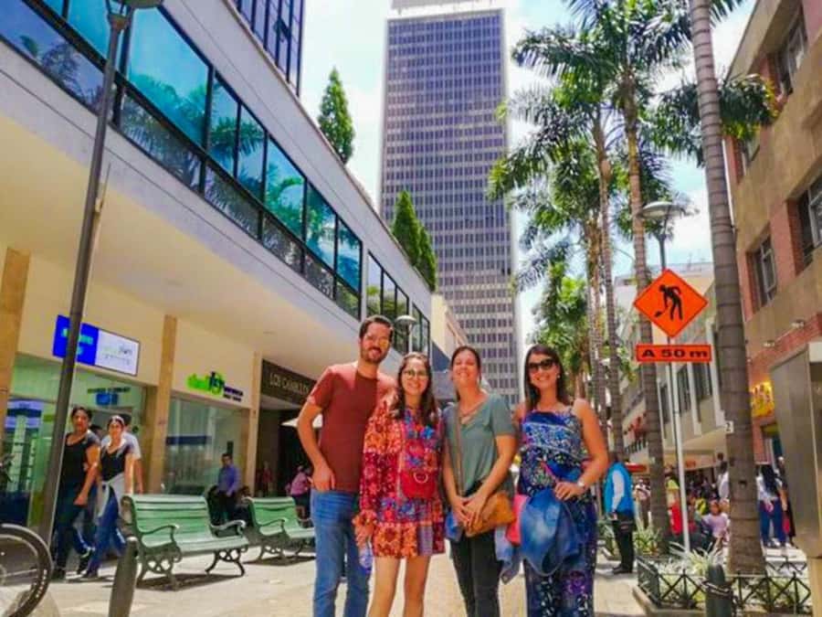 Medellín: Private City Tour and Comuna 13 Tour - What this six-hour Medellín tour is trying to show you