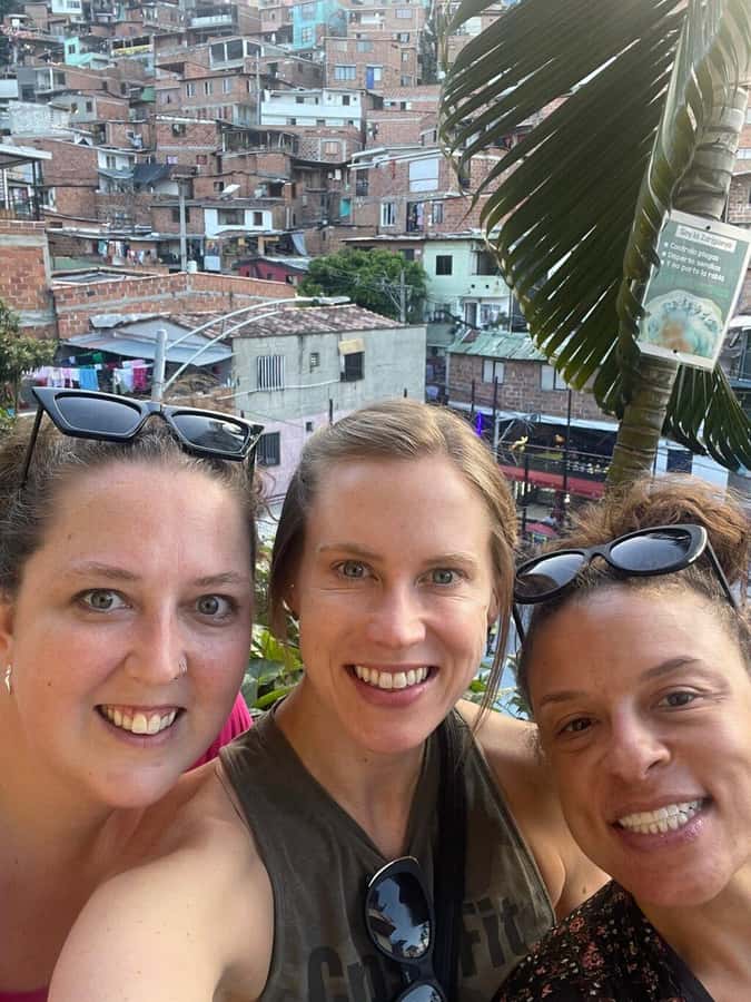 Medellín: Private City Tour and Comuna 13 Tour - Botero Square and 30 minutes with Medellín’s most famous sculptures