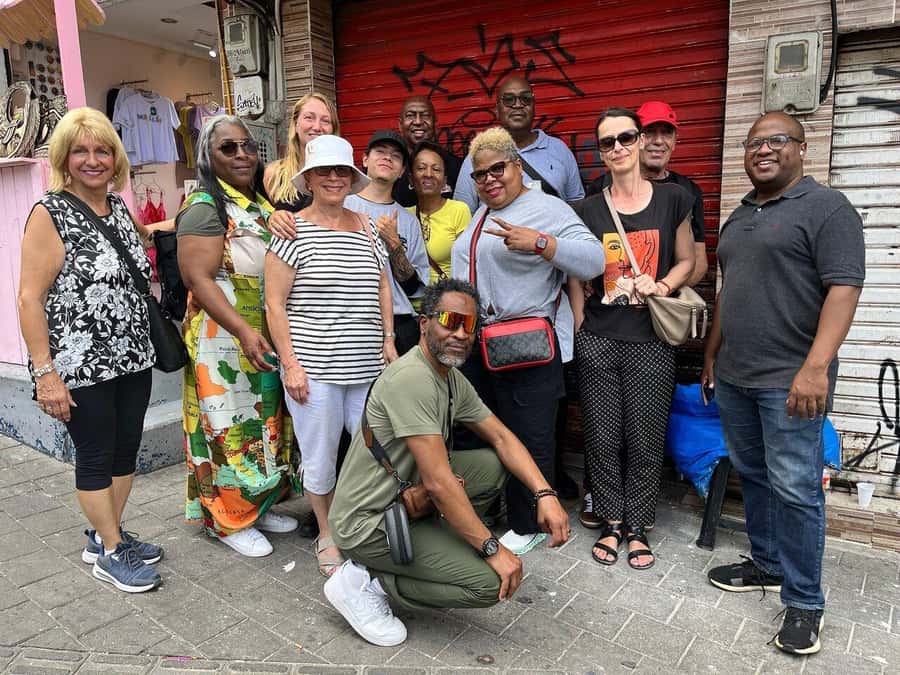 Medellín: Private City Tour and Comuna 13 Tour - How much information will you receive?