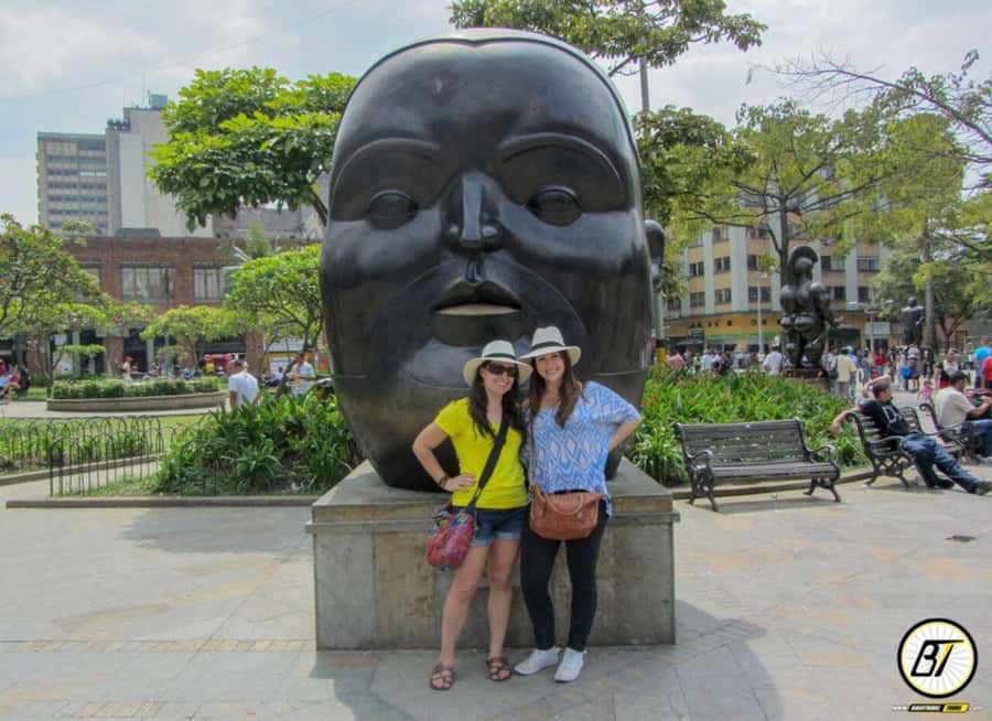 Medellín: Private City Tour and Comuna 13 Tour - Starting in El Poblado and heading into the city