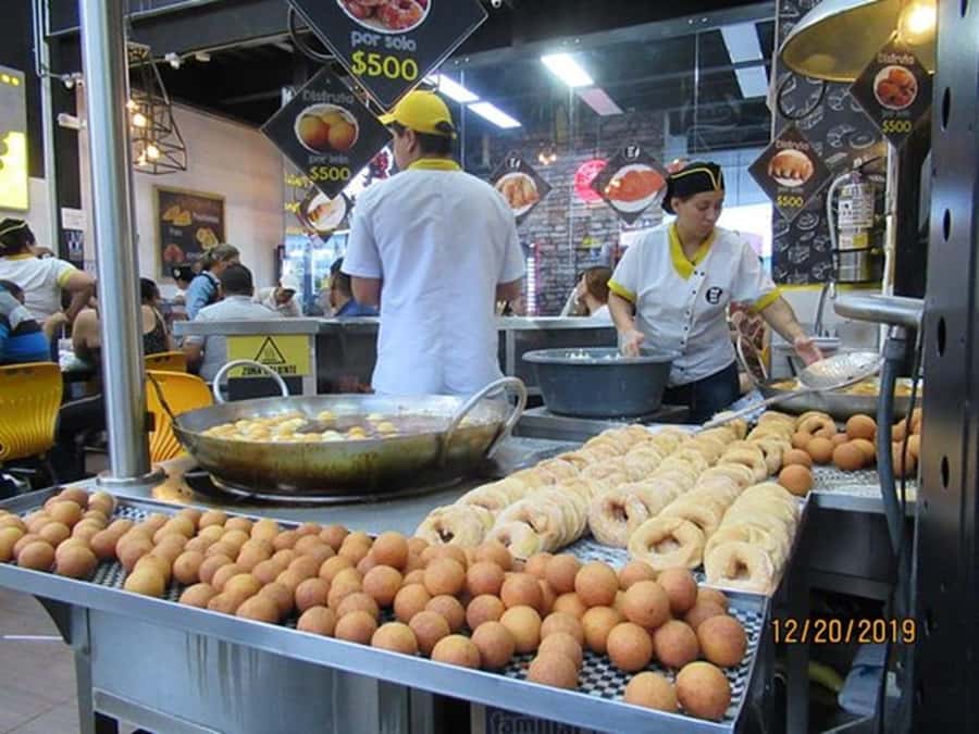 Medellín: Private Food Tour With The Best Viewpoints. - Why this is more than a standard Medellín food tour