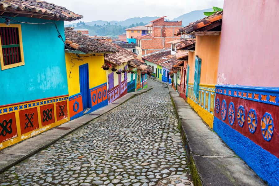 Medellín: Private Guatapé with Peñol Tickets and Boat Ride - Why Guatapé makes a strong day trip from Medellín