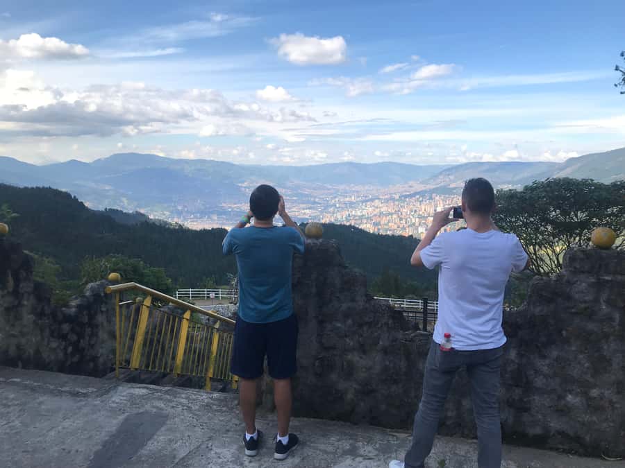 Medellín: Private Pablo Escobar Tour with Cable Car Ride - Key points to know before booking