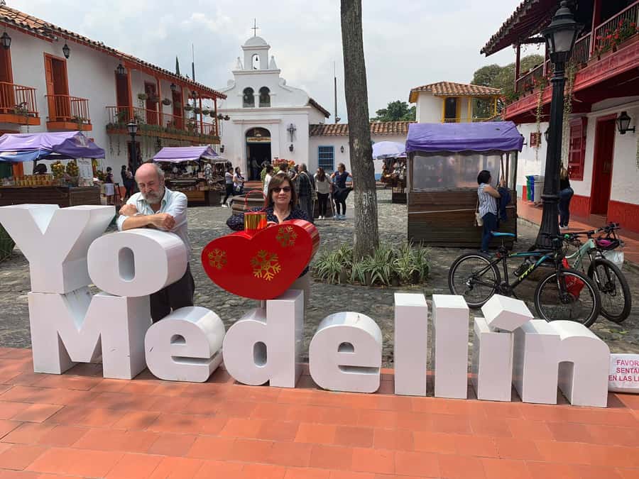 Medellín: Private Pablo Escobar Tour with Cable Car Ride - Montesacro Cemetery and the personal side of the story