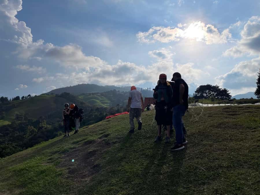 Medellín: Private Tour to Guatapé + Paragliding - Why this private day trip works