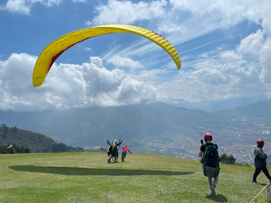 Medellín: Private Tour to Guatapé + Paragliding - Cocorná and the changing view from above