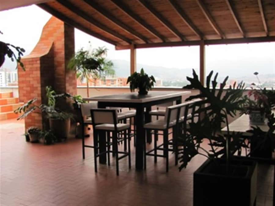 Medellin: Property Investment and Real Estate Tour - Envigado: compare city living outside the main search
