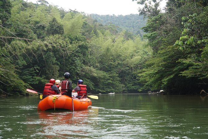 Medellin Rafting day-trip, Rio Calderas - Safety training before the rapids