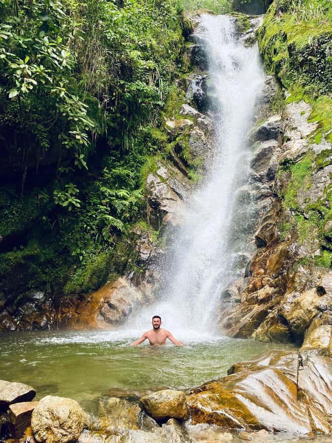 Medellín: Secret Waterfall Hike Tour with Snack and Coffee - Key points to know before you book