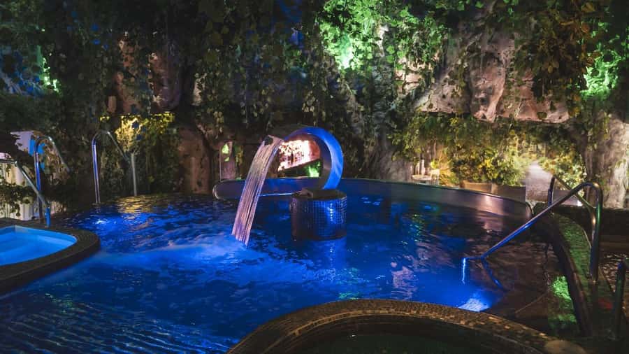 Medellín: Spa Experience with Dinner, Massage and Sauna - Bubble Volcano, Oxygen Bed, and Water Pressure