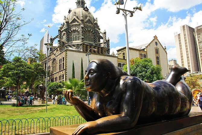 Medellín Tour: Themed Vehicles, Tram Ride and Metrocable - What this Medellín city tour is really designed to do