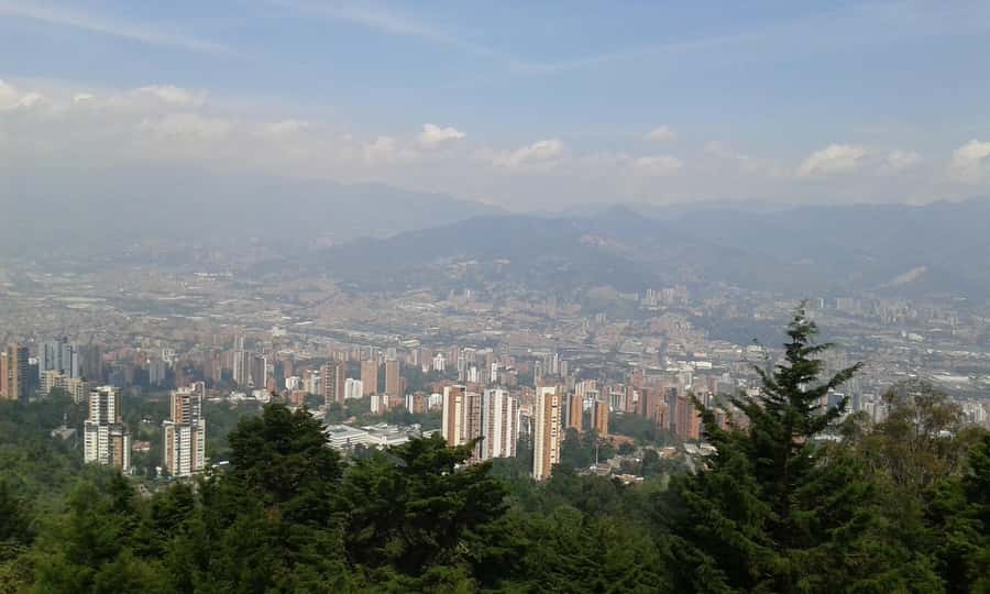 Medellín: Walking Tour with Cable Car and Botero Plaza - What $79 Includes, and What It Does Not