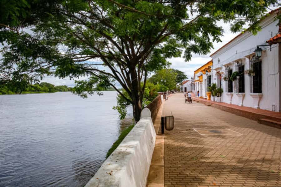 Mompox Caribbean Routes - Lunch Beside The Magdalena River