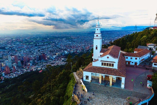 Monserrate Tour in Bogotá Including Tickets - Walking the Via Crucis Path
