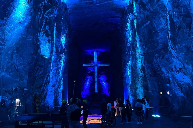 New & Cheapest ZIPAQUIRA & GUATAVITA LAKE Visit 5 Sites/PICKUP - Transport comfort, group size and the real cost