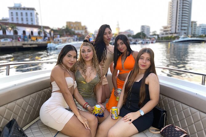 Night Boat Party - Private Boat Rental - Is $99 per person good value?