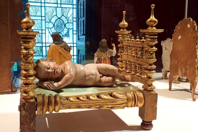 Norte de Bogotá: tour guiado privado con lo más destacado. - Museo Casa Grau, art in a former home