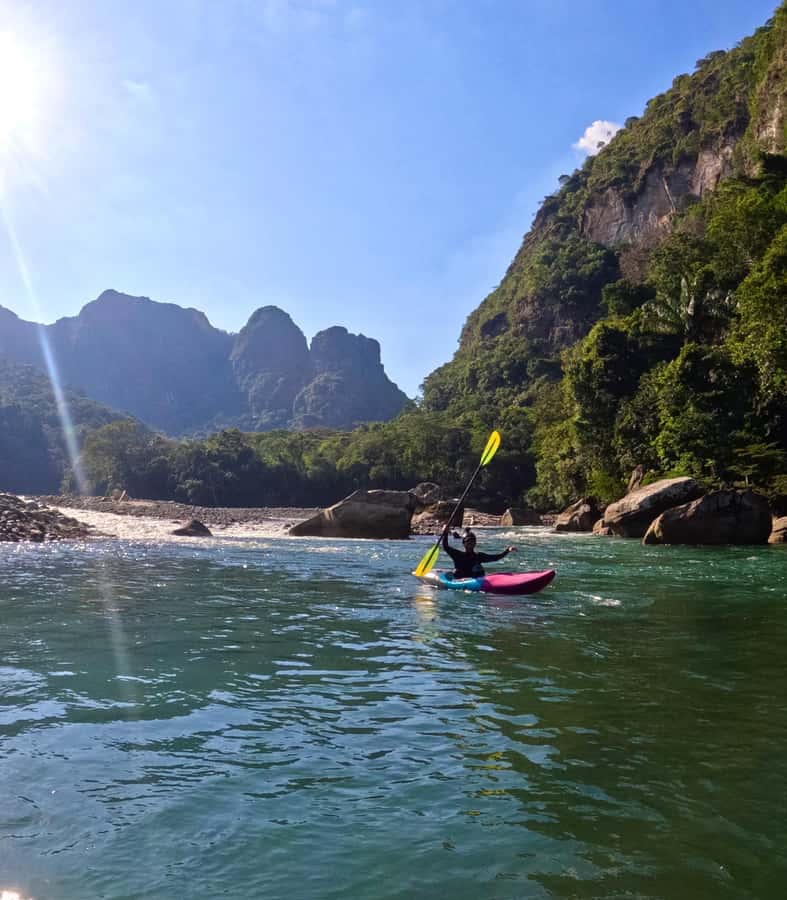 ONE DAY DVENTURE ON THE GUEJAR RIVER CANYON IN COLOMBIA - Swimming and body rafting in the river