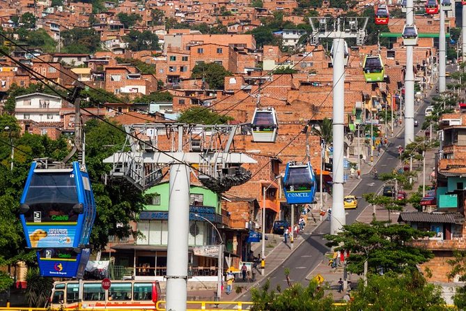 Pablo and Comuna 13 with Cable Car - Comuna 13: Art, Escalators, and a New Chapter