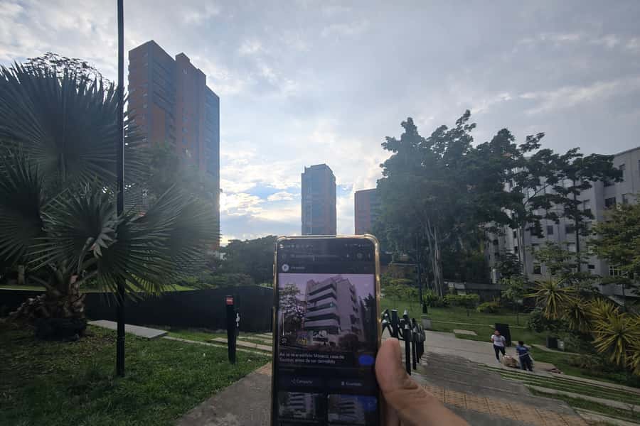 Pablo and the drug trafficking world - Stop two: La Catedral and the mountain views