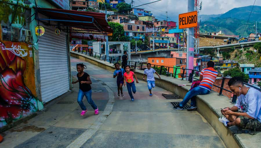 pablo, comuna 13 & cable car express tour - Why this short Medellín tour works