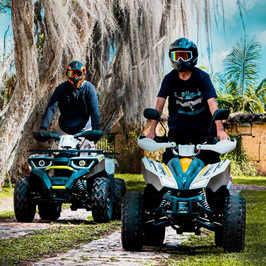 Pablo Escobar Mansion+Paintball+Boat+ATV (Private Guatape) - Climbing El Peñol Rock for the big view