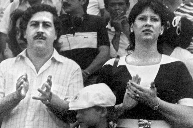 Pablo Escobar Tour between History and Museum in Medellin - Los Olivos and the roof tied to Escobar’s final days
