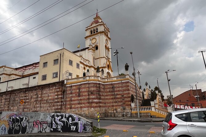 Paint a Graffiti in a Private Experience in Bogotá - Reading Bogotá’s graffiti as public history