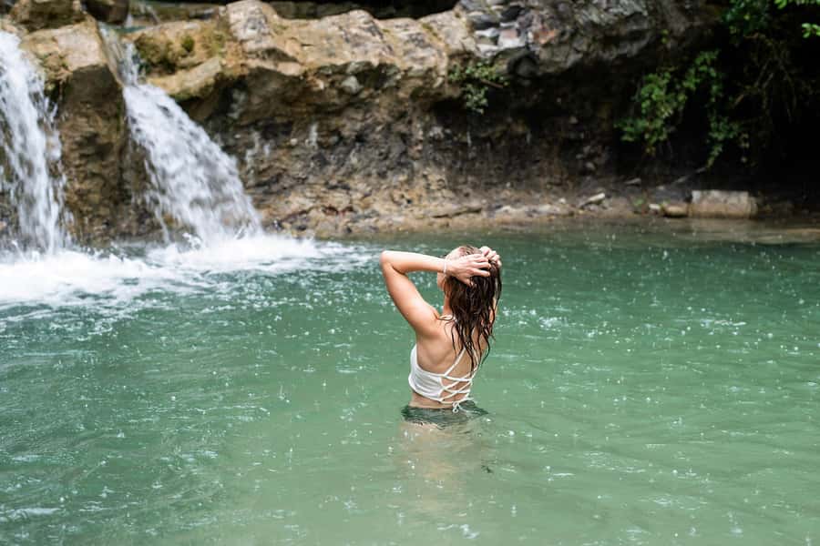 Palomino: Hiking Tour of Valencia Waterfalls with Transfers - The 25-Minute Walk Through the Forest