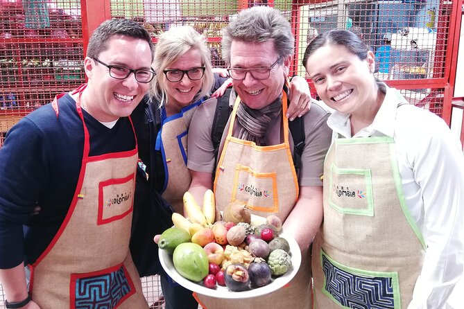 PALOQUEMAO MARKET FOOD TOUR. EXOTIC FRUIT. LOCAL SNACKS. /Min 2 pax - Key things to know before you go