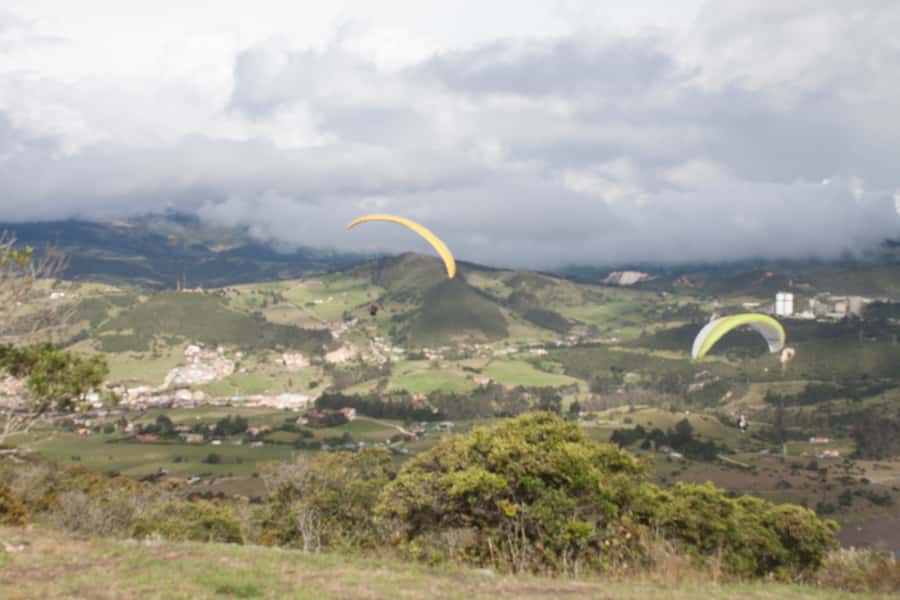 Paragliding Activity with Transfers from Bogota - Leaving Bogotá for the mountains