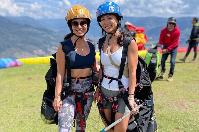 Paragliding Adventure with Transportation and Gopro Videos HD - From hotel pickup to the hills above Medellín