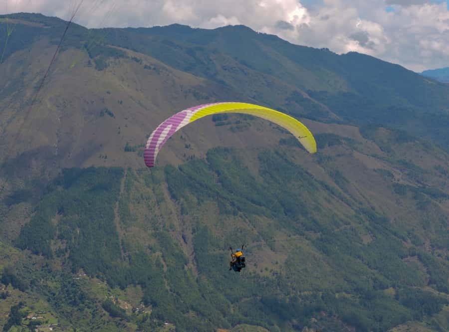 Paragliding Experience - Hotel pickup from Medellín, Sabaneta, or Envigado